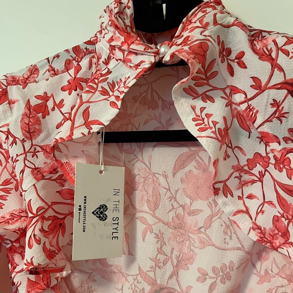 NWT - LORNA LUXE 'PRACTICALLY PERFECT' PORCELAIN PEEKABOO BACK ROSE TOP - - Picture 6 of 10